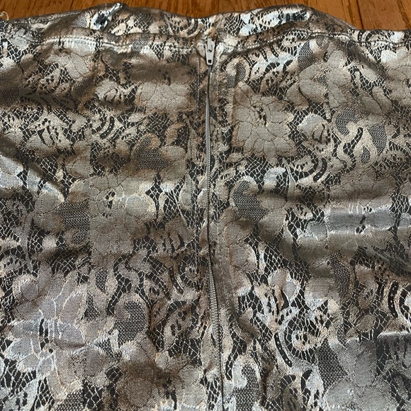 studio y peplum top - Picture 3 of 3